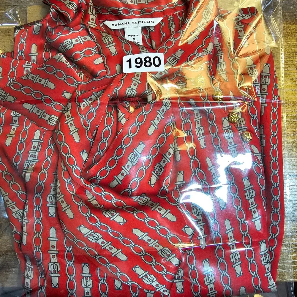 Banana Republic Red Silk Equestrian Chain Print Tie Neck Blouse Petite S